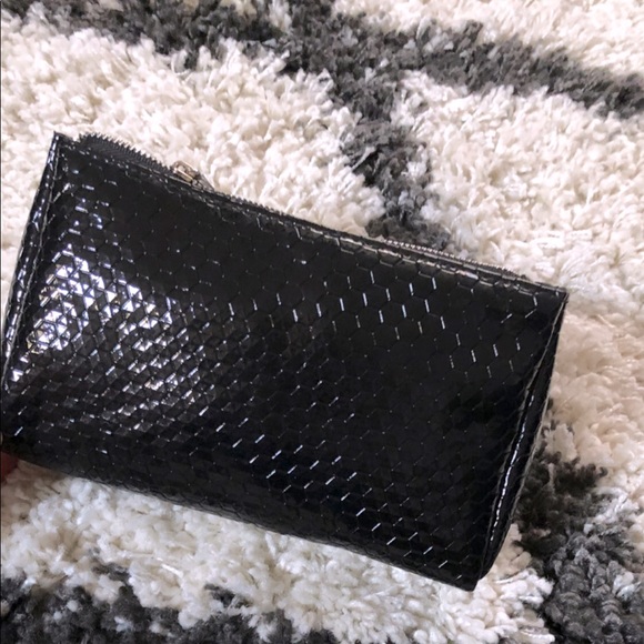 Forever 21 Black Cosmetic Bag - Picture 1 of 3